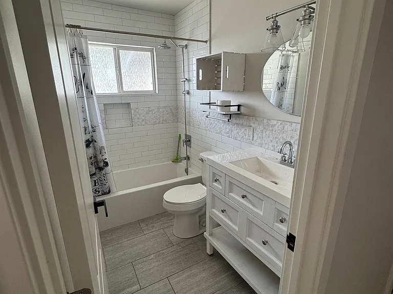 14332 Valeda Dr — Photo 8