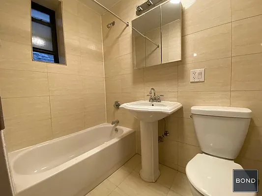 Rented by Bond New York | media 12