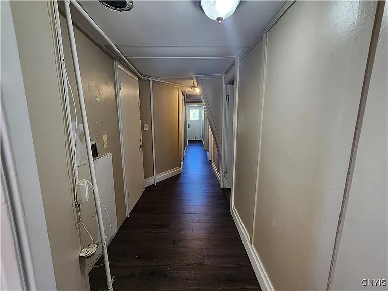 927 State St — Photo 12