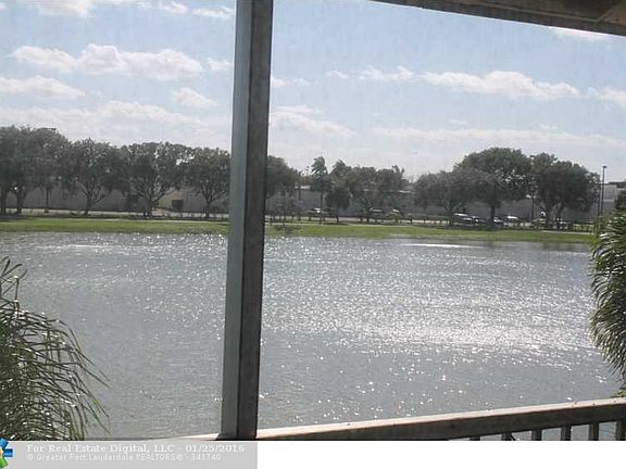 2nd image of 5521 Lakeside Dr APT 204