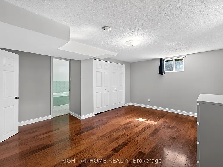 60 Westwood Dr — Photo 14