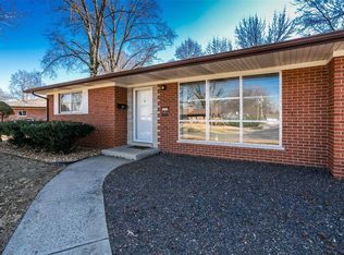 424 Springdale Dr, Belleville, IL