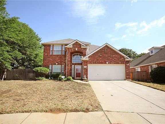 2nd image of 3501 Villanova Dr