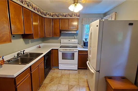 3rd image of 213 Wallula Ave