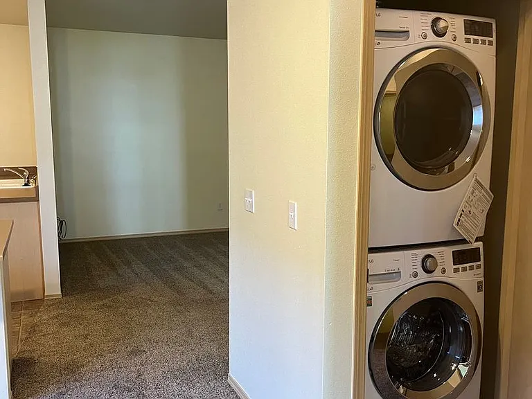 Stillwater Apartments — Photo 22