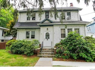 106 Parkview Pl, Mount Kisco, NY 10549