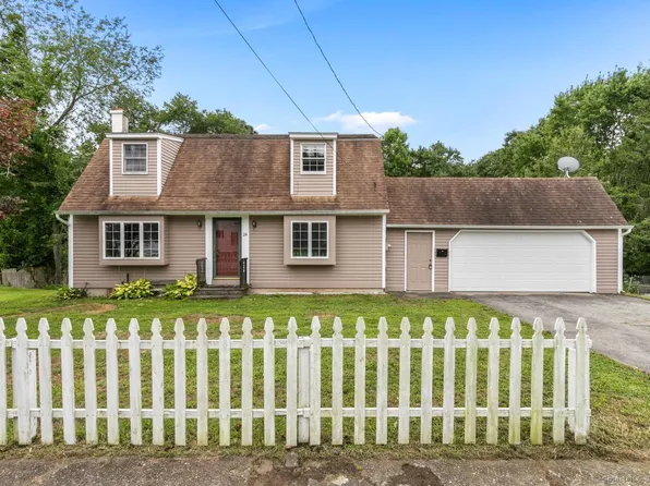 24 Saint Regis Avenue, Norwich, CT 06360