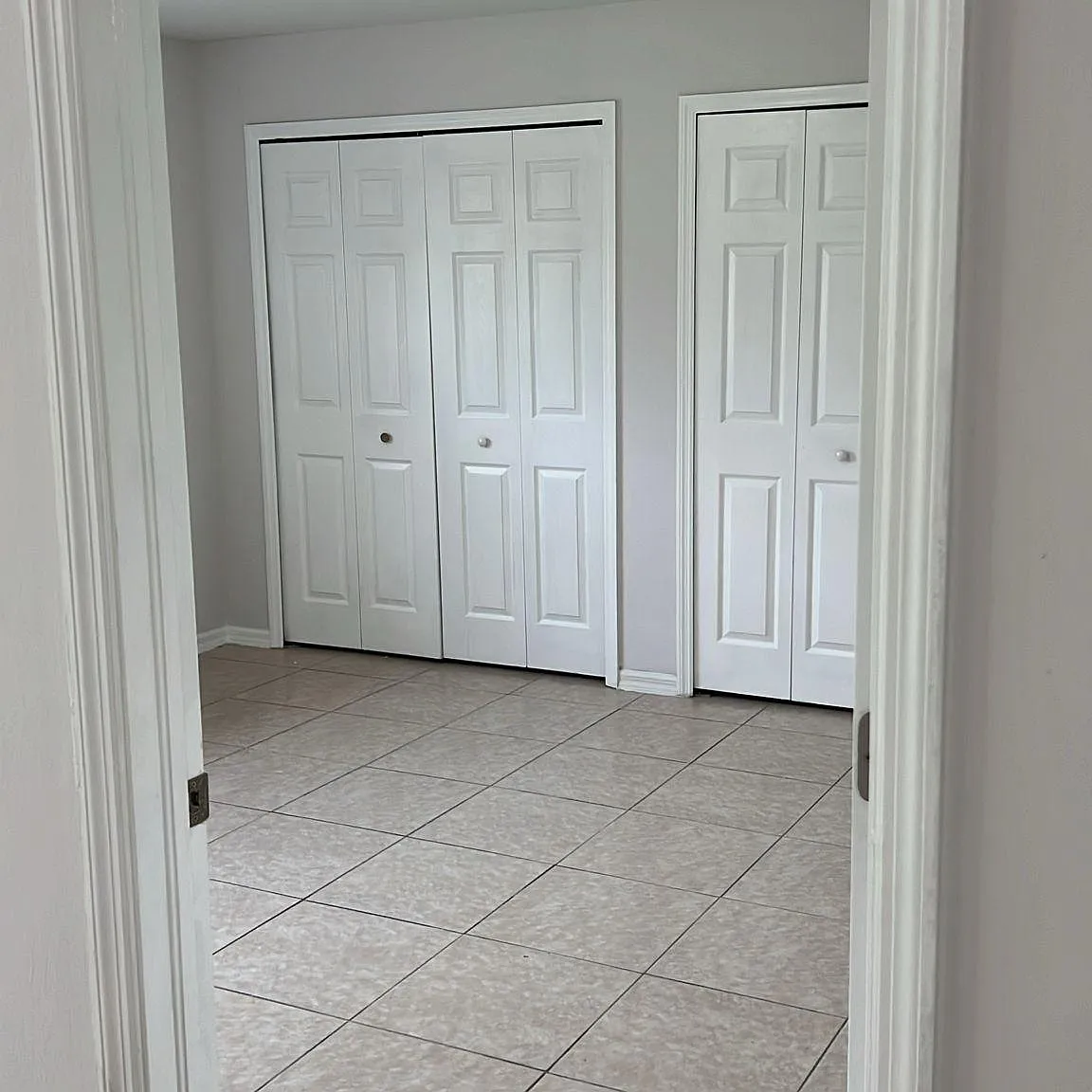 817 Meadow Rd — Photo 4