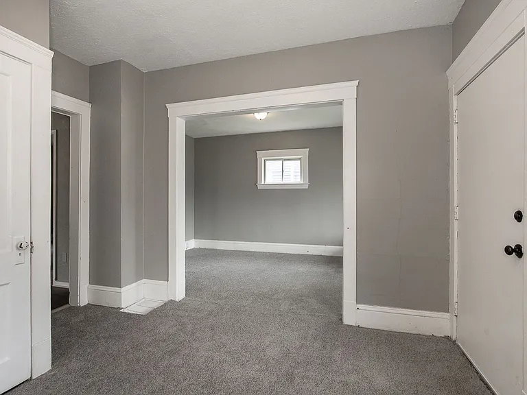 7411 Brinsmade Ave — Photo 5