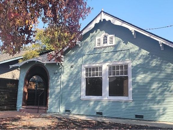 2nd image of 1244 N Sierra Nevada St