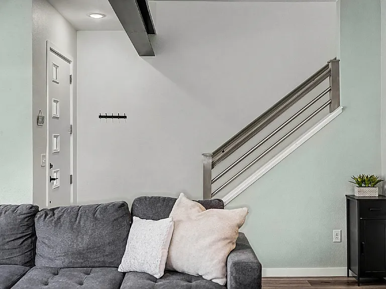 6363 Nelson St — Photo 24