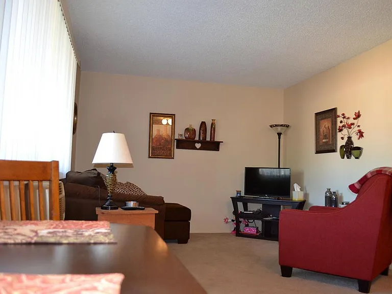 Willo Vu Apartments of Eastlake — Photo 22