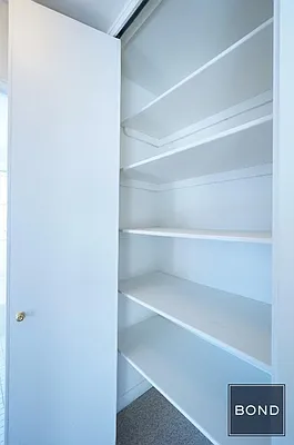 Rented by Bond New York | media 23