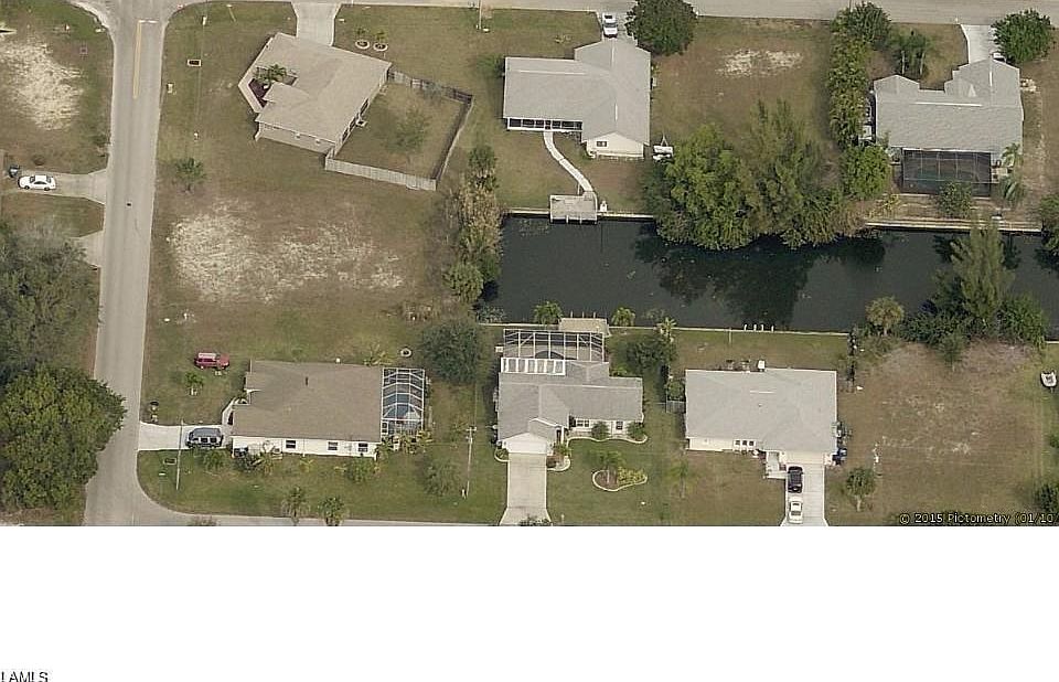 1st image of 659 SE 16th Pl