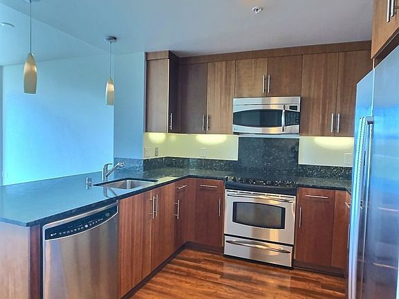 3rd image of 38 N Almaden Blvd Unit 1603