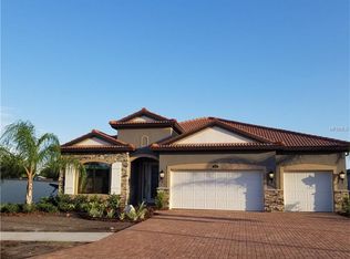 5160 Lakecastle Dr, Tampa, FL 33624