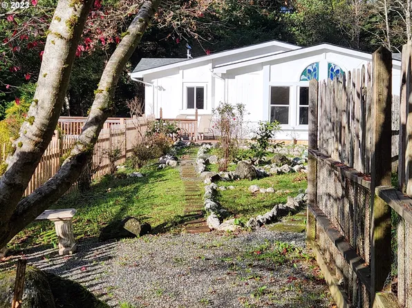 31804 Rumley Hill Rd, Gold Beach, OR 97444