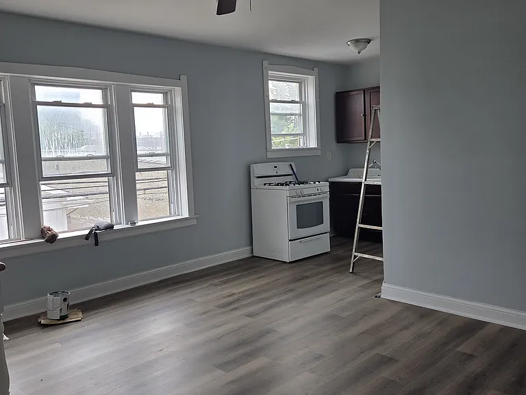 2414 N California Ave #2 — Photo 7