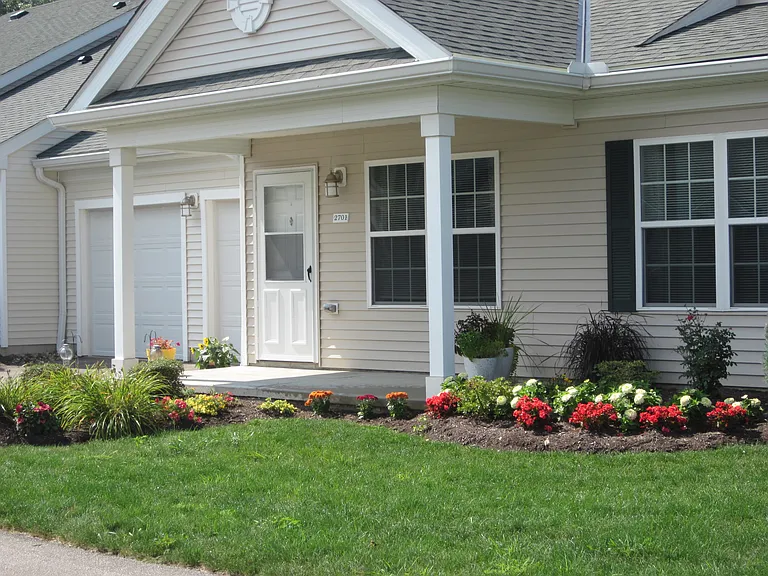 Aquamarine Apartments — Photo 10