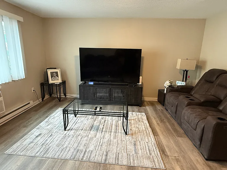 56 Seymour St #5 — Photo 10