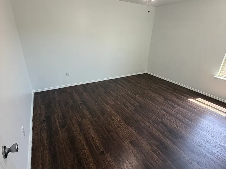 1223 Alhambra Dr — Photo 6