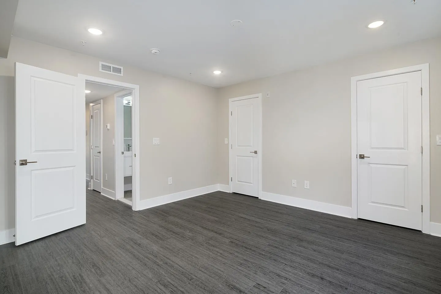 2 bed, 1110 sqft, $2,695 — Photo 4