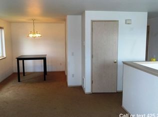 319 R St SE APT A, Auburn, WA 98002