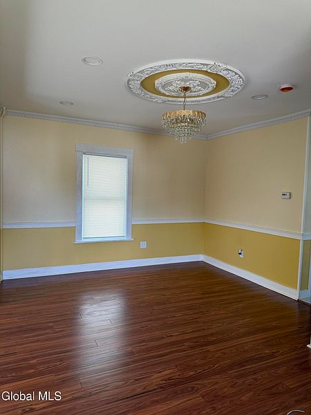 4th image of 822 Sargent Place