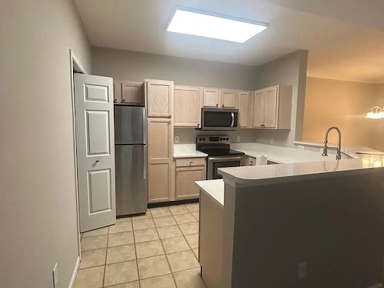 1704 Frederica Rd #428 — Photo 4