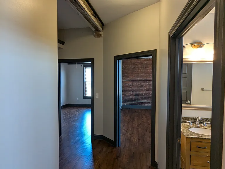 126 W A St #1B — Photo 12