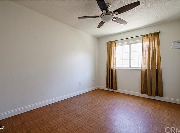 5th image of 1439 S Pine Ave