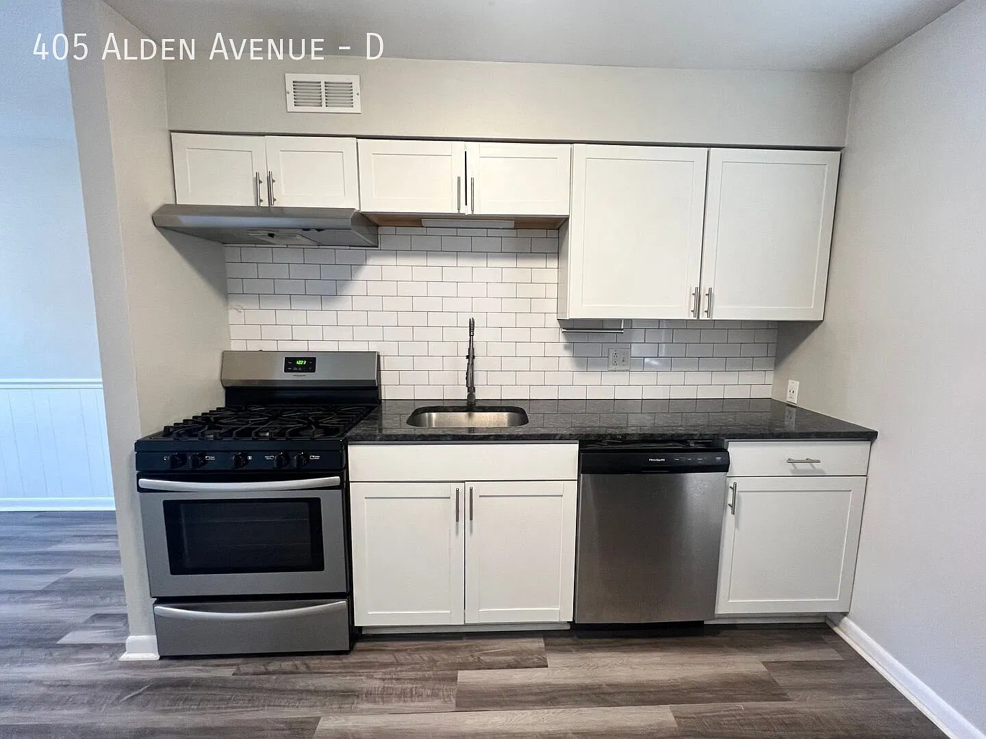 405 Alden Ave — Photo 4