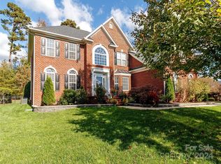 857 Clonmel Dr, Matthews, NC 28104