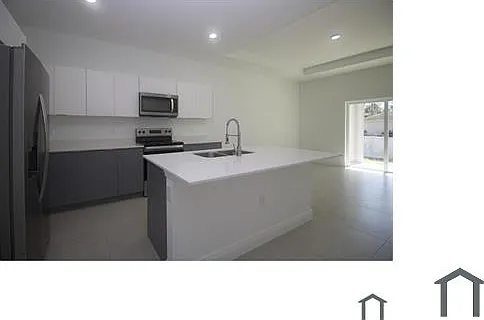 1138 Darling St E — Photo 14