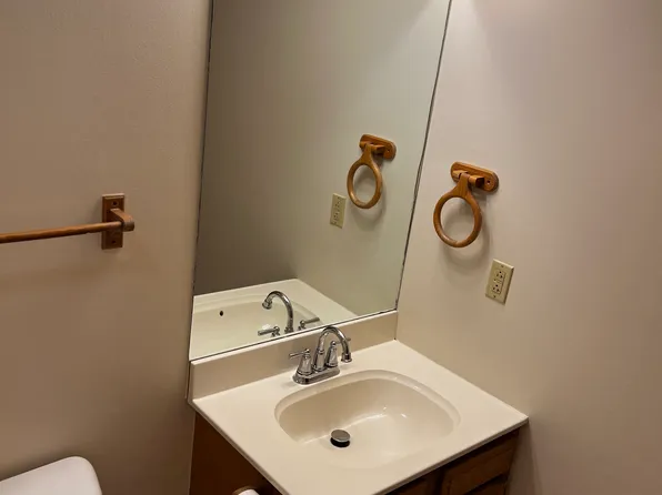 1198 Abbott Cir, Sidney, OH 45365