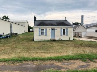 454 W 23rd St, Holland, MI 49423