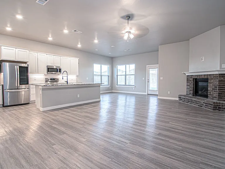 2909 Battle Ave — Photo 5