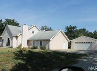 55 Doe Run Dr, Winfield, MO 63389