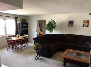 711 N Wayne St APT 302, Arlington, VA 22201
