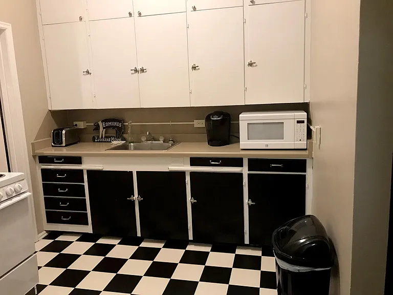 127 E Lincoln St #4 — Photo 3