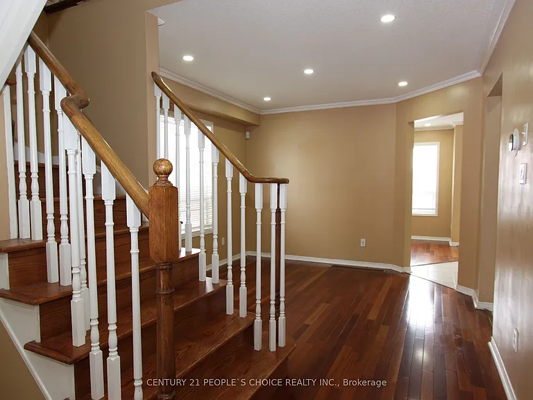 14 Thornbush Blvd — Photo 12