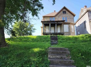 614 W 7th St, Davenport, IA