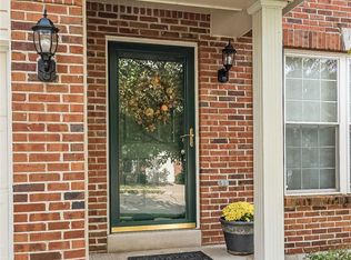 477 Summit Tree Ct, Fenton, MO 63026