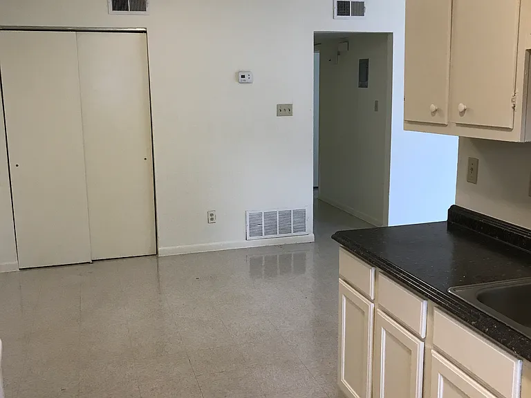 1025 Sutton Dr #101 — Photo 9