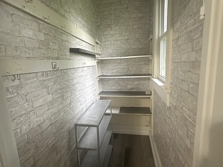 422 Stephen Ave — Photo 13