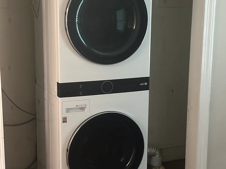 1111 Cedar Ln — Photo 2