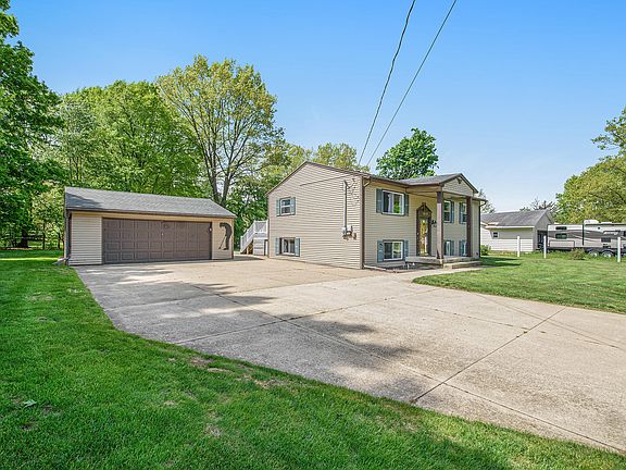 4th image of 1686 Litchfield Pl