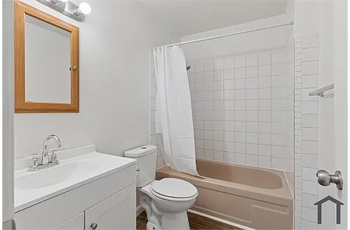 1221 B St #10 Photo 1