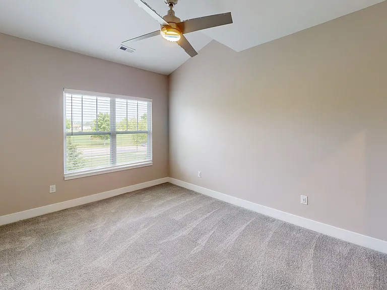 Alexander Pointe Apartments — Photo 43