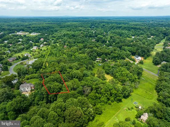 826 Polo Pl, Great Falls, VA 22066